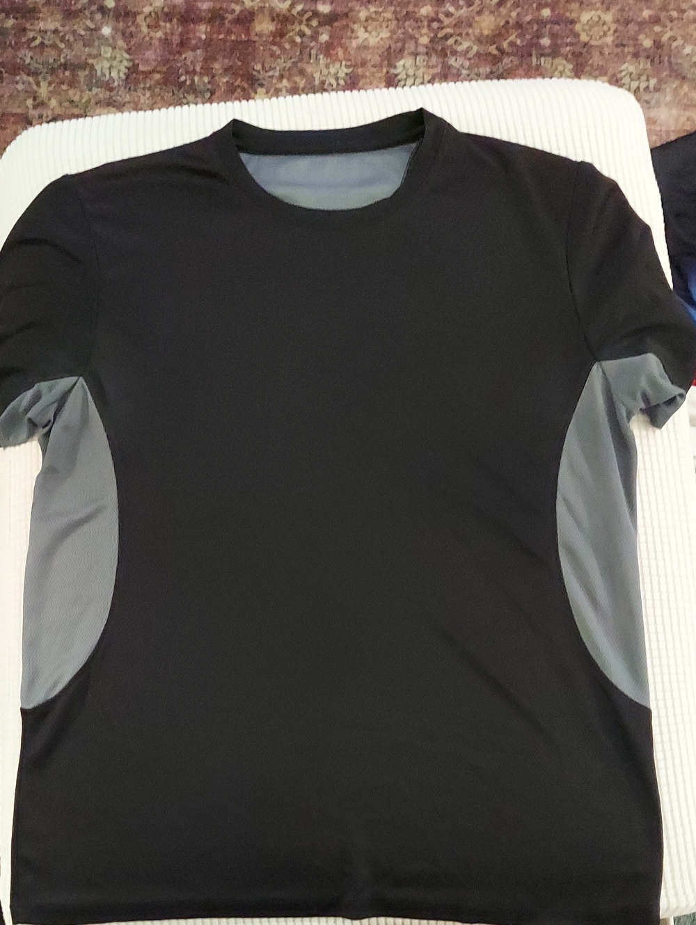 Men's Short Sleeve Performance Tee in Black and Gray Quick-Dry